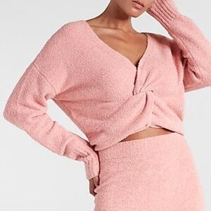 Express Reversible Twist Front Cropped Light Pink Sweater Size Medium